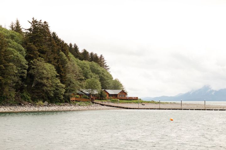 a small boat in a body of water